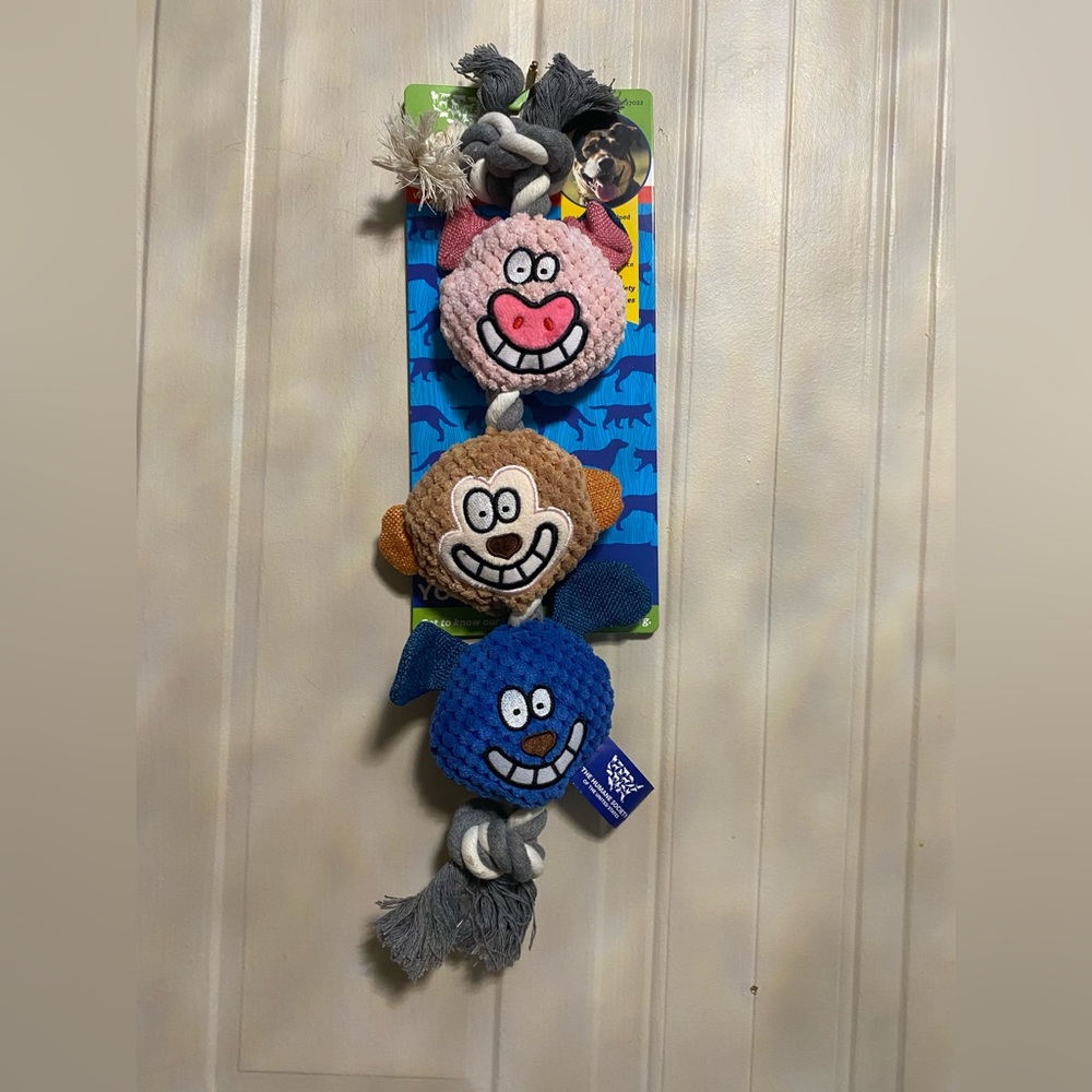 The Humane Society interactive 18” Rope  Dog Toy w/Squeakers~